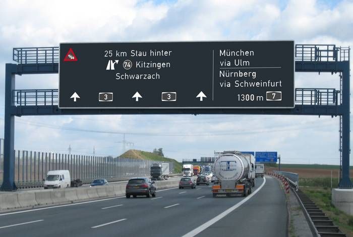 dynamic route information system